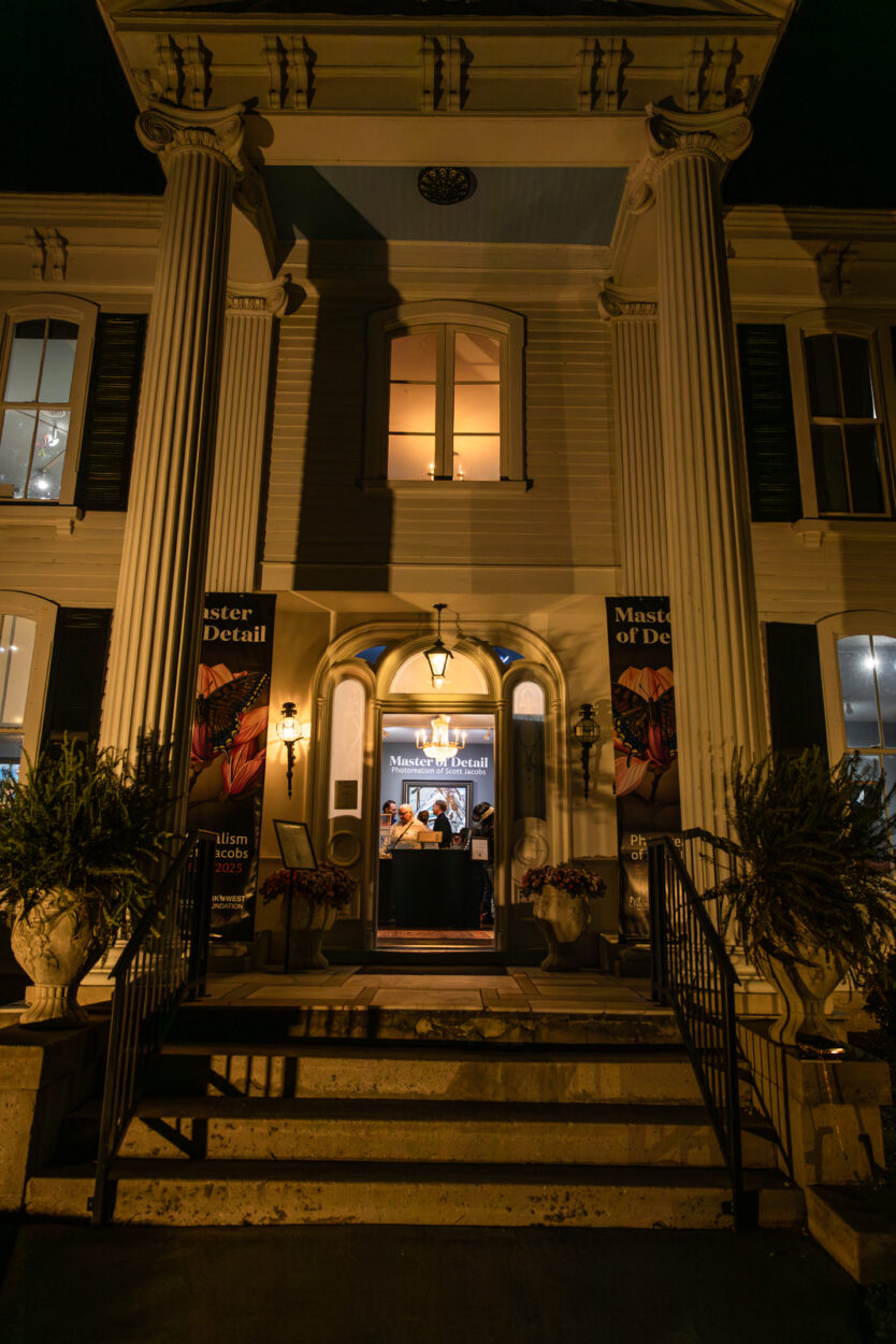 monthaven-scott-jacobs-1170- entrance of monthaven arts and cultural center