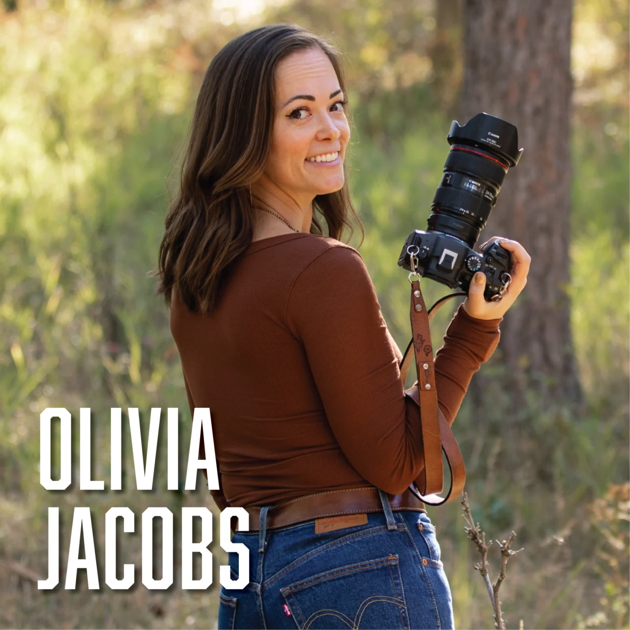 olivia-jacobs-photography photo of Olivia jacobs holding her Canon camera