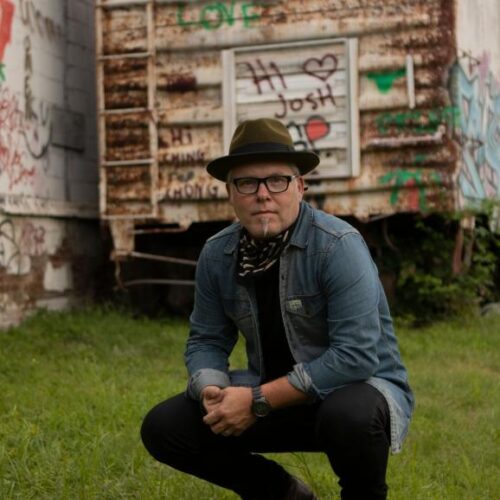 bio photo of musician, Danny myrick playing at Jacobs Gallery in deadwood